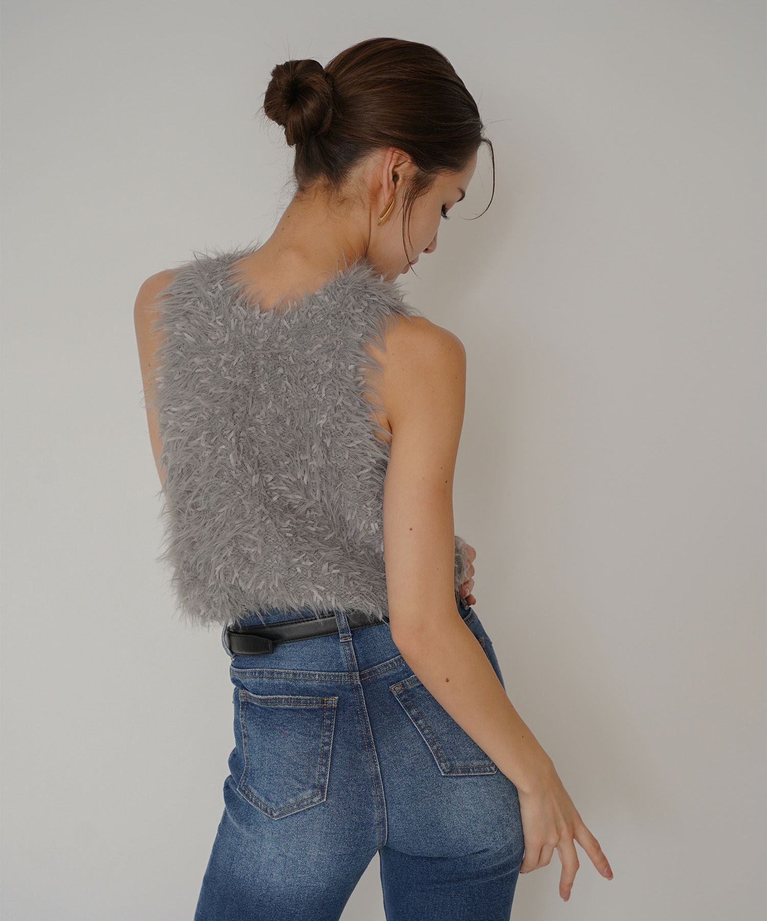 ファー 短丈ニット パーティ アメスリ モテニット デートコーデ ディナー クリスマス あざと可愛い タイトトップス 肌見せ 韓国風 綺麗め 細見え カジュアル KINO THE KEI