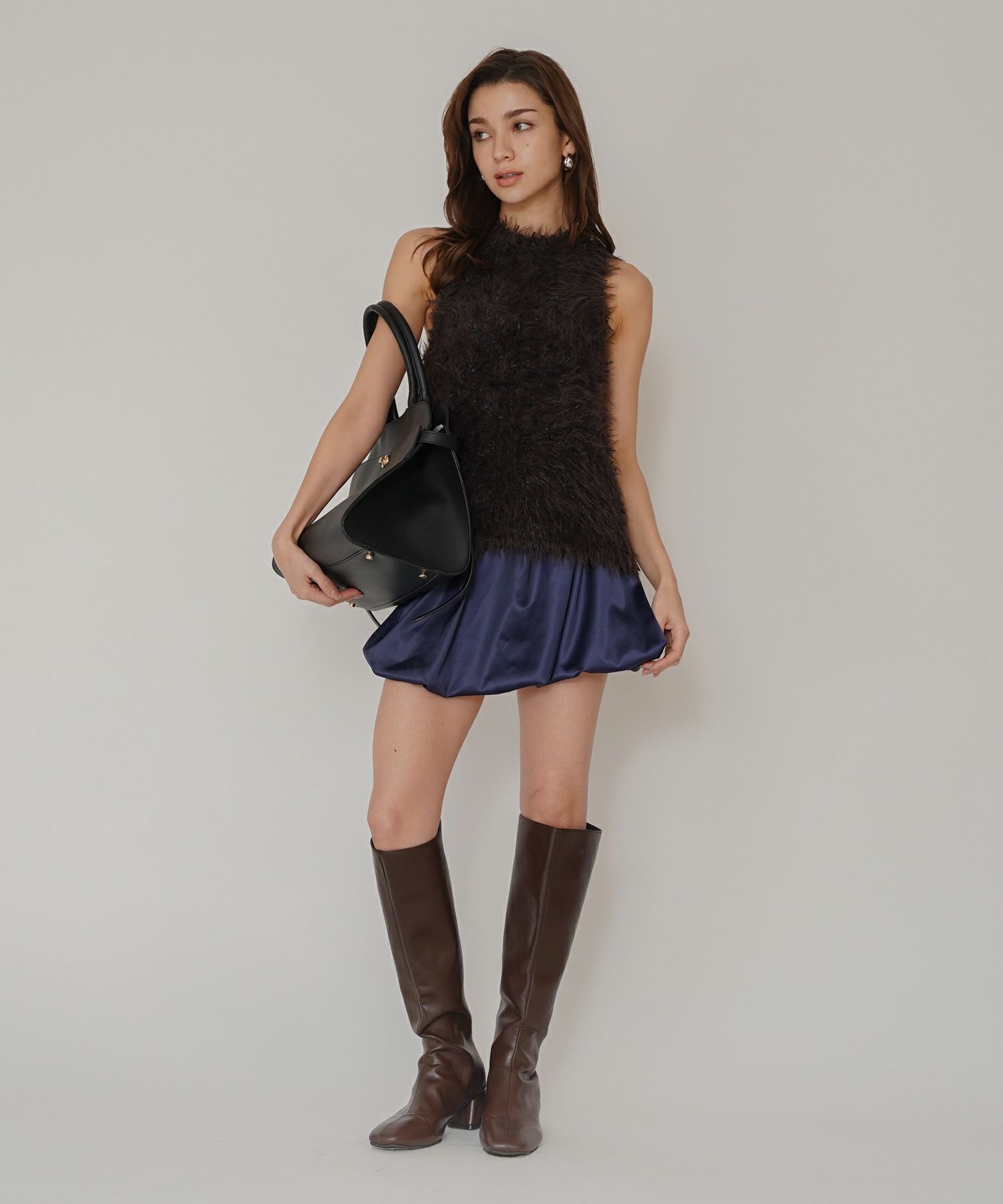 ファー 短丈ニット パーティ アメスリ モテニット デートコーデ ディナー クリスマス あざと可愛い タイトトップス 肌見せ 韓国風 綺麗め 細見え カジュアル KINO THE KEI