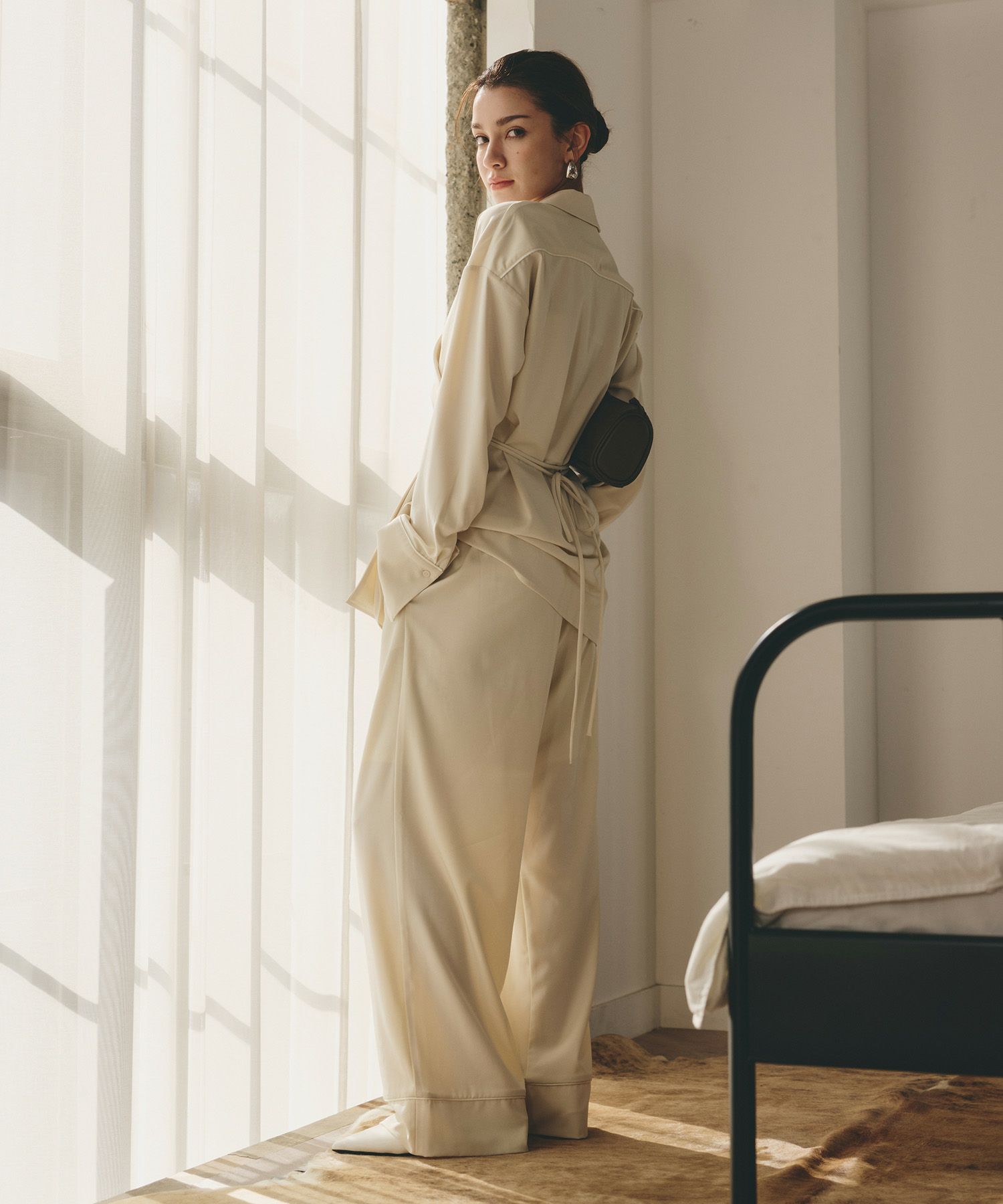 ルームウェア セットアップ パジャマ パンツスタイル ラウンジウェア バックオープンモテワンピ お家デート デートコーデ ディナー クリスマス あざと可愛い 大人パジャマ 楽 ワイドパンツ 韓国風 綺麗め 細見え カジュアル KINO THE KEI