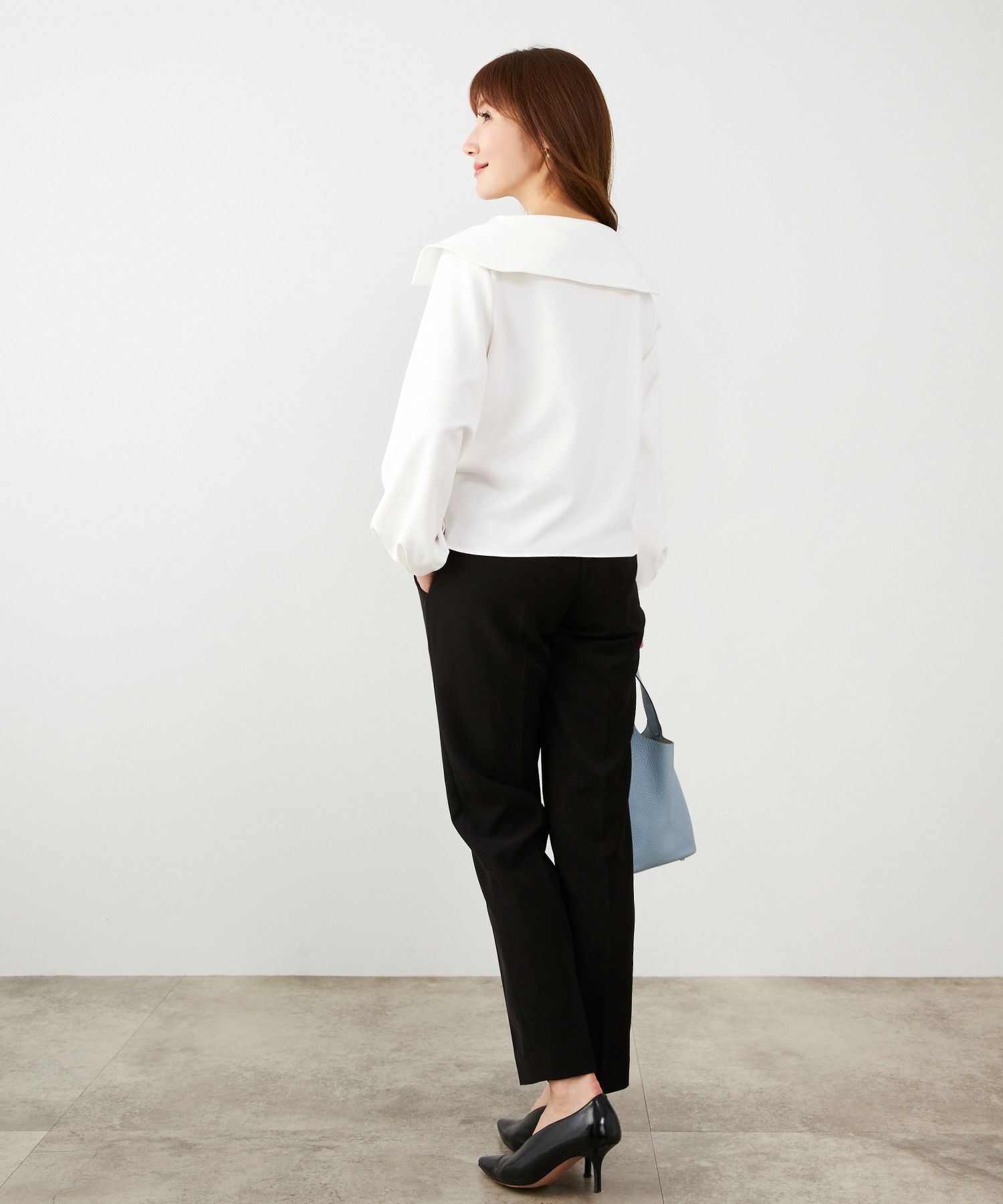 手洗い可 大人可愛い 上品 きれいめ オフィス 大人カジュアル フェミニン 白黒 ジョイントスペース