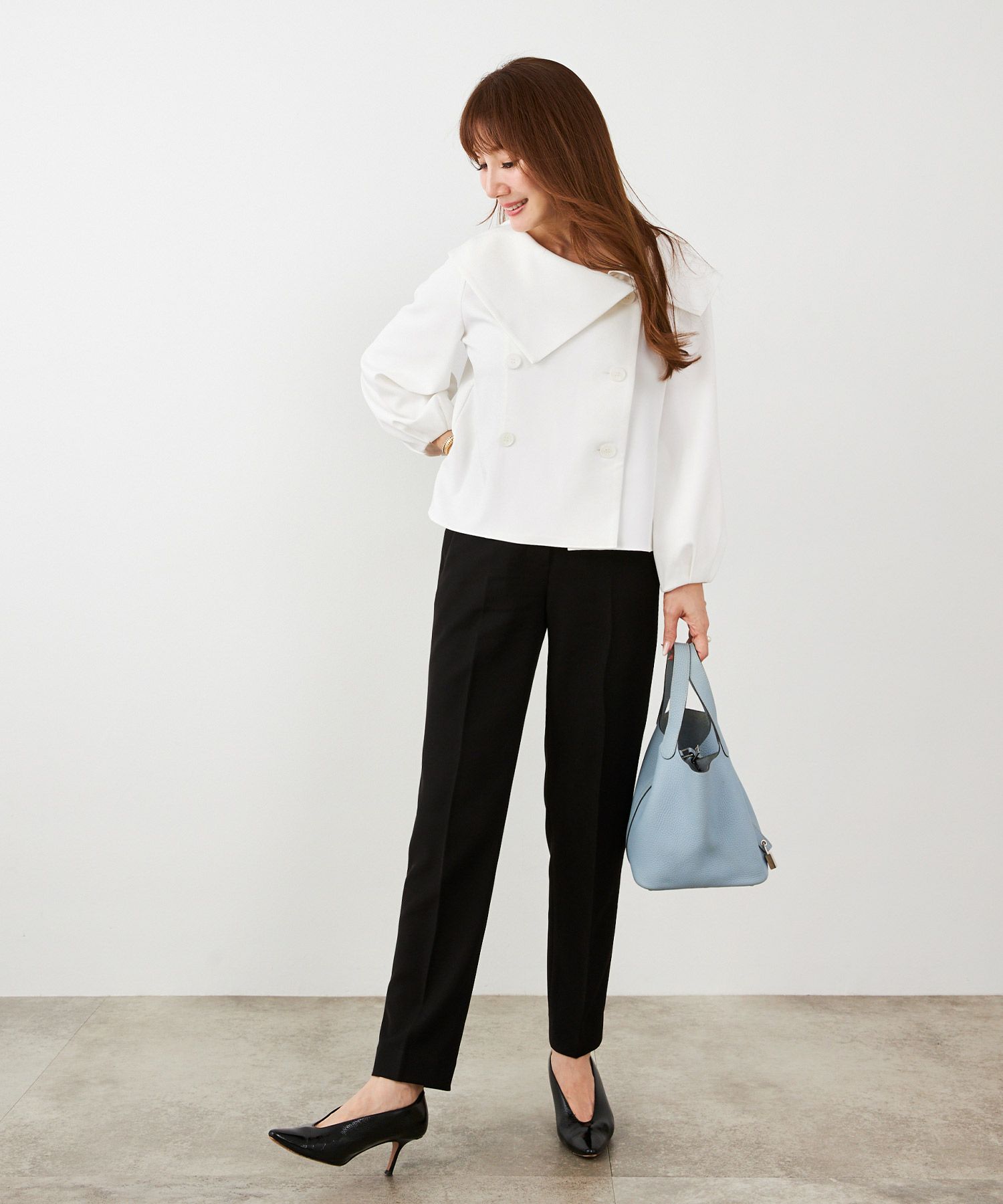 手洗い可 大人可愛い 上品 きれいめ オフィス 大人カジュアル フェミニン 白黒 ジョイントスペース