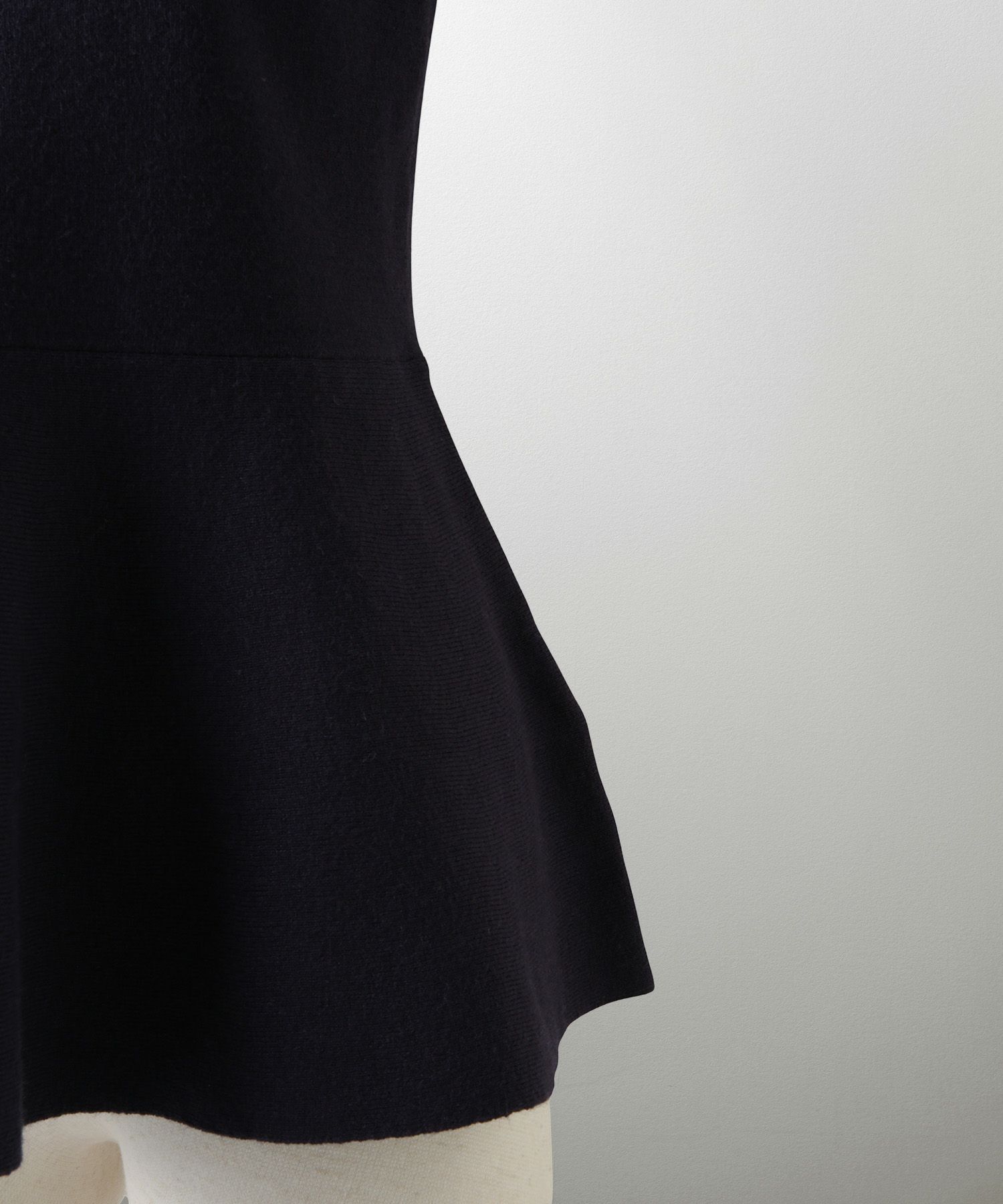 フラワーモチーフ 襟付き ニット トップス レディース フラワー サテン ビジュー 上品 ペプラム フレア アンゴラタッチ きれいめ 洗える アイボリー/ネイビーミックス/ブラックミックス M