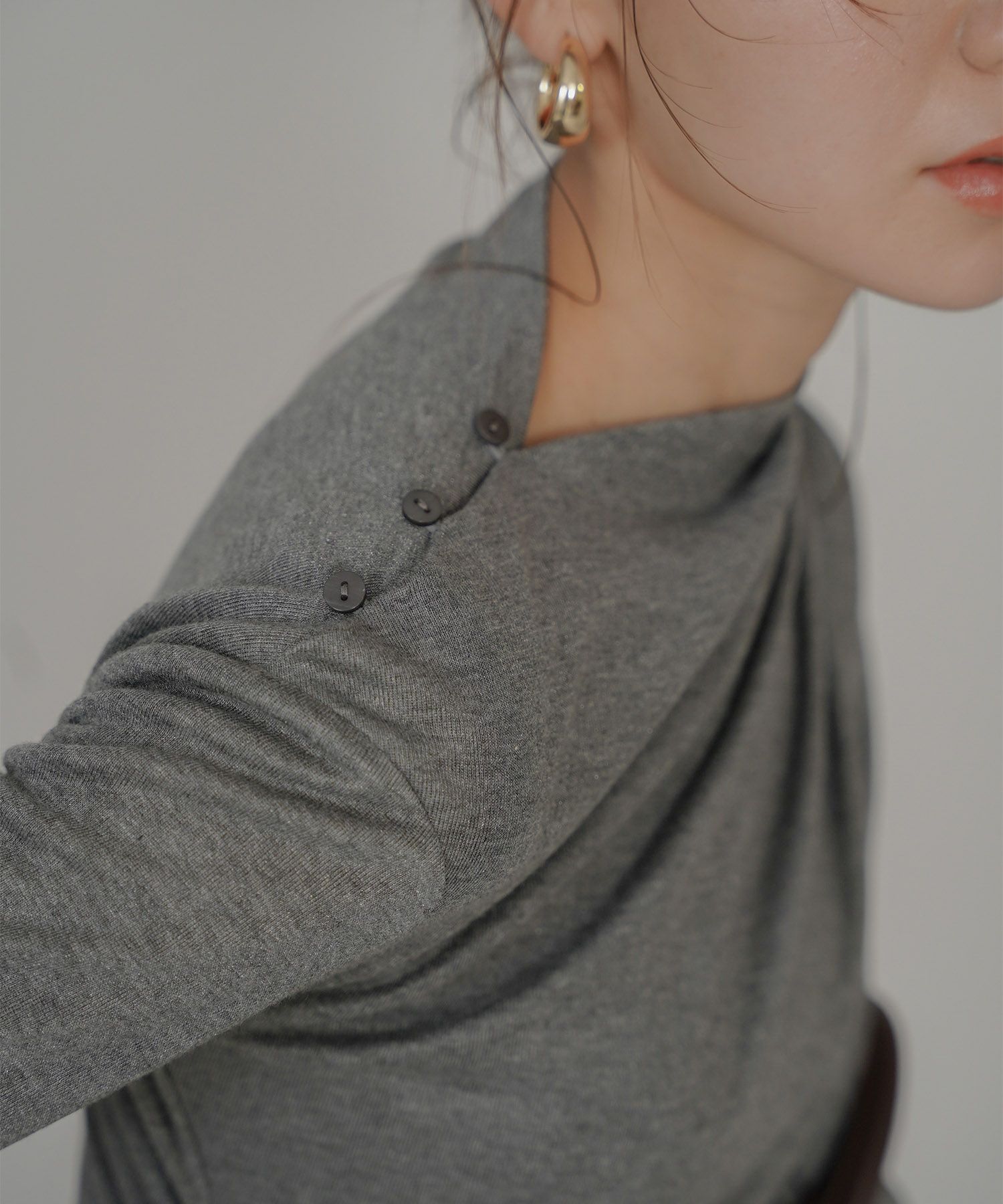 カットソー タイト オフショル ドレス ロングワンピ 前撮り 乾坤式 参列 二次会 パーティ ディナーラウンジ 女性らしい モテワンピ デートコーデ 大人 ディナー あざと可愛い 肌見せ 韓国風 綺麗め 細見え カジュアル スタイル盛れ KINO THE KEI