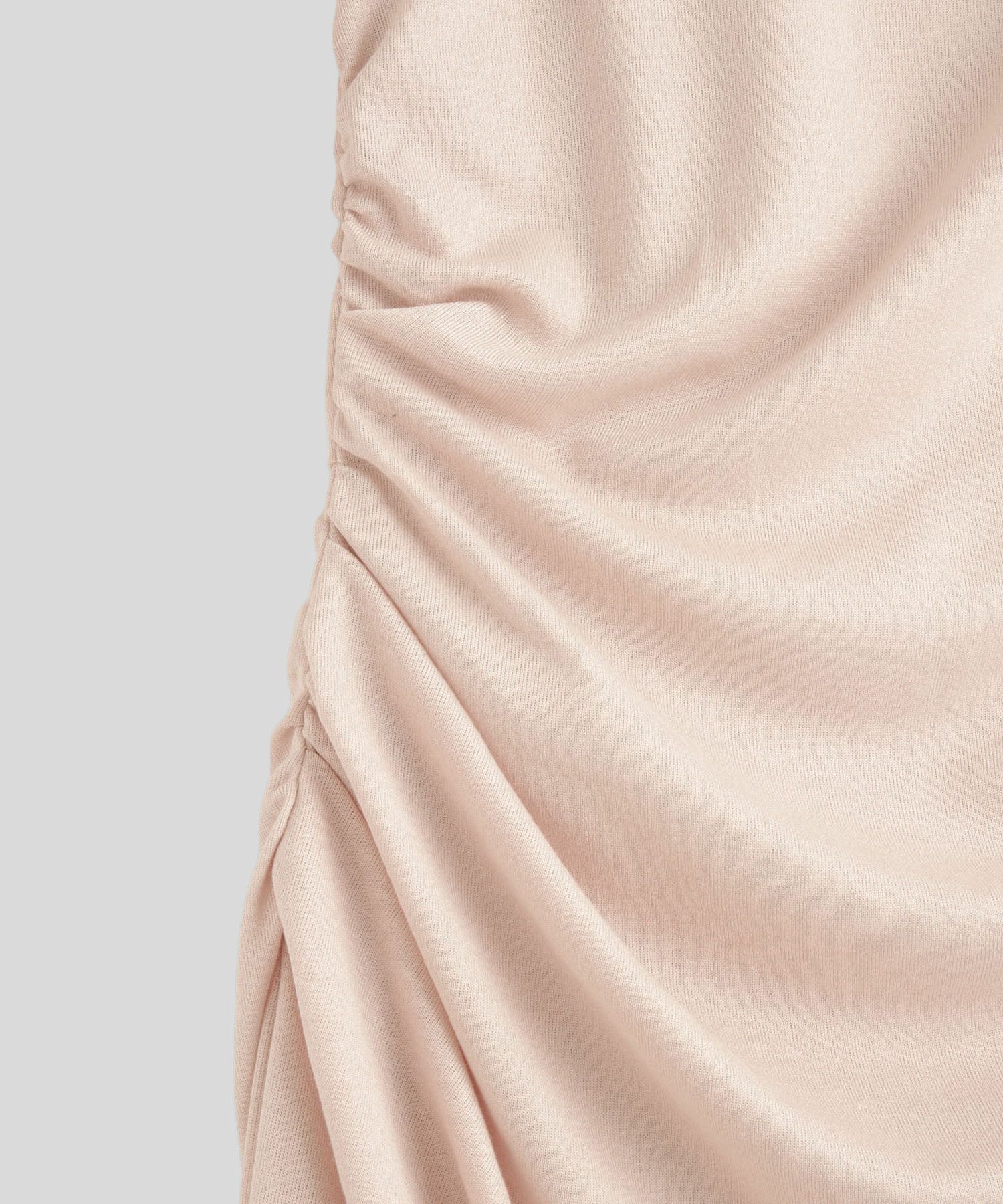 カットソー タイト オフショル ドレス ロングワンピ 前撮り 乾坤式 参列 二次会 パーティ ディナーラウンジ 女性らしい モテワンピ デートコーデ 大人 ディナー あざと可愛い 肌見せ 韓国風 綺麗め 細見え カジュアル スタイル盛れ KINO THE KEI