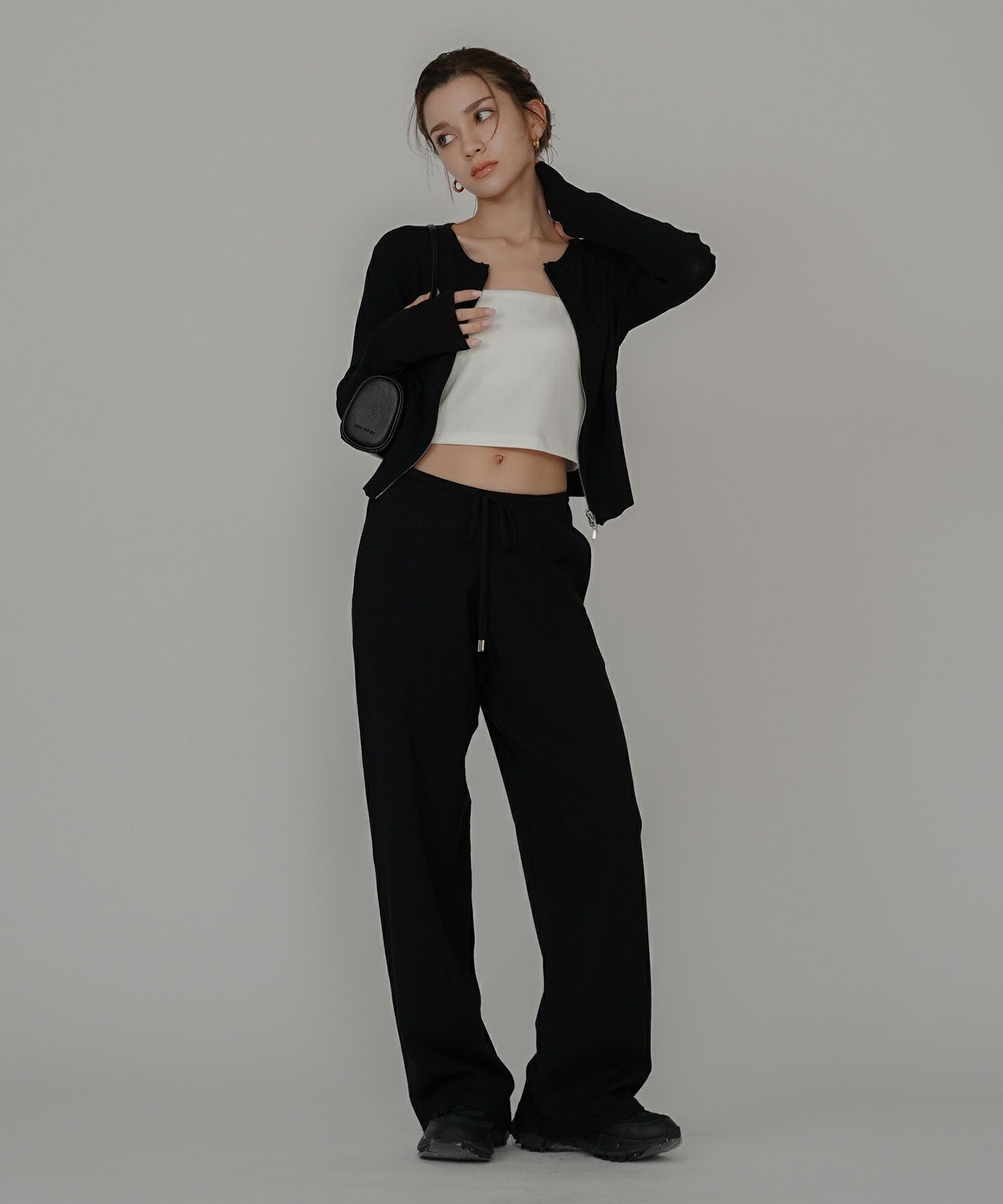 リラックスウェア スウェット 短丈ニット Y2K パジャマ 部屋着 ダル着 モテニット カットソー デートコーデ ドライブ 空港ファッション 大人 あざと可愛い 肌見せ 韓国風 綺麗め 細見え カジュアル らくちん KINO THE KEI