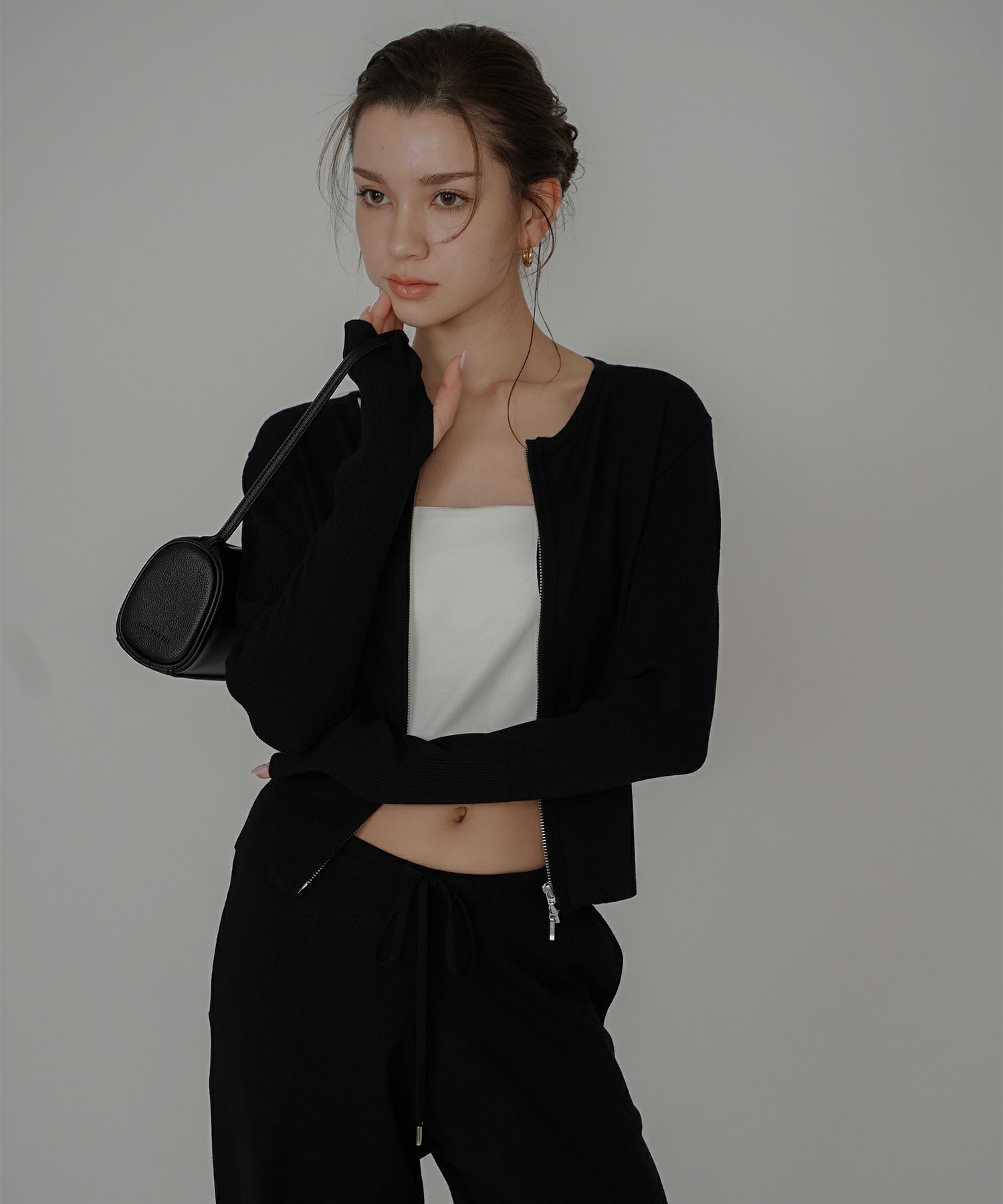 リラックスウェア スウェット 短丈ニット Y2K パジャマ 部屋着 ダル着 モテニット カットソー デートコーデ ドライブ 空港ファッション 大人 あざと可愛い 肌見せ 韓国風 綺麗め 細見え カジュアル らくちん KINO THE KEI