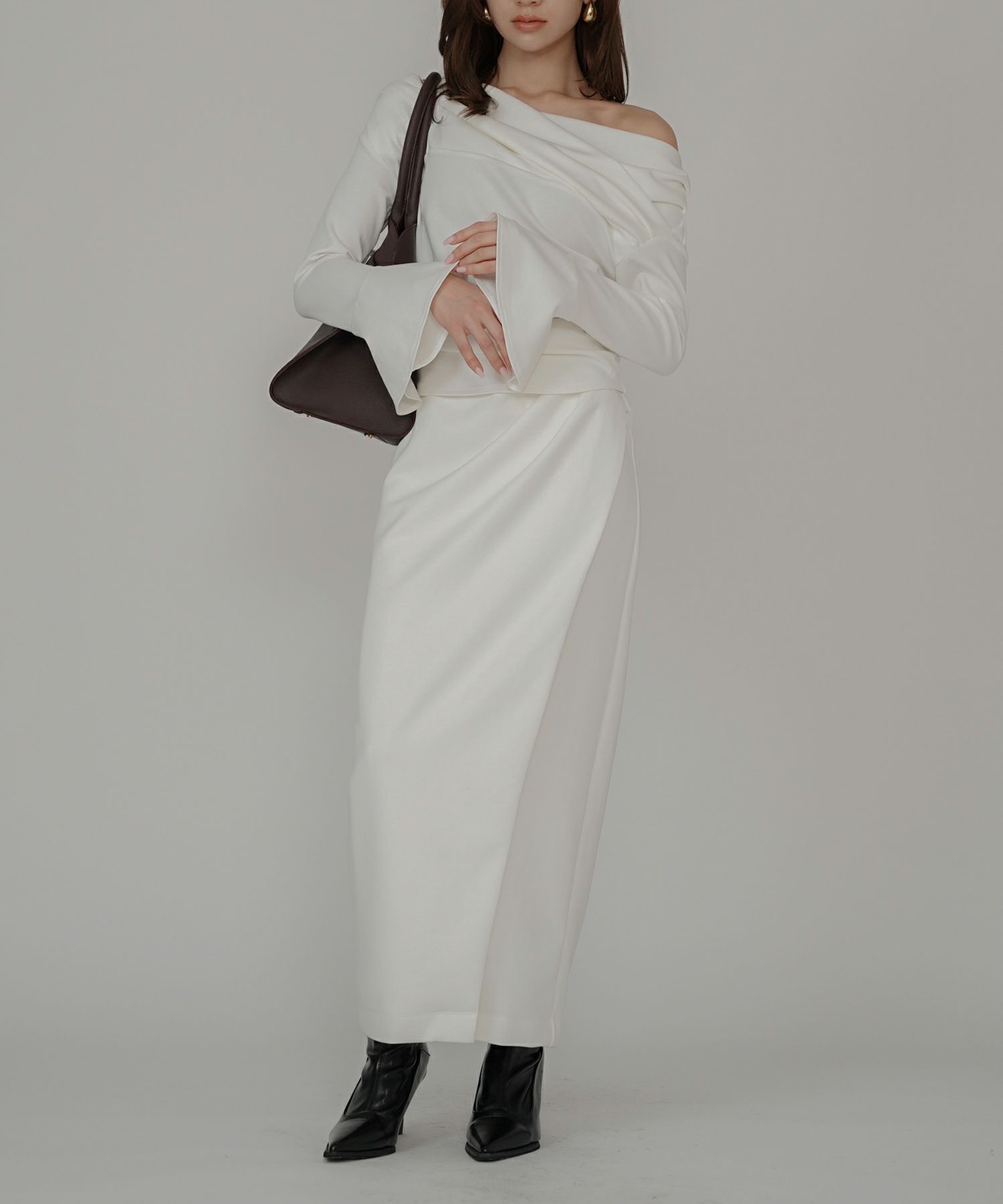 ナロースカート 骨スト ロングスカート タイトスカート モテニット カットソー デートコーデ ディナー 大人 あざと可愛い 肌見せ 韓国風 綺麗め 細見え カジュアル ウエストカバー お腹周りカバー らくちん KINO THE KEI