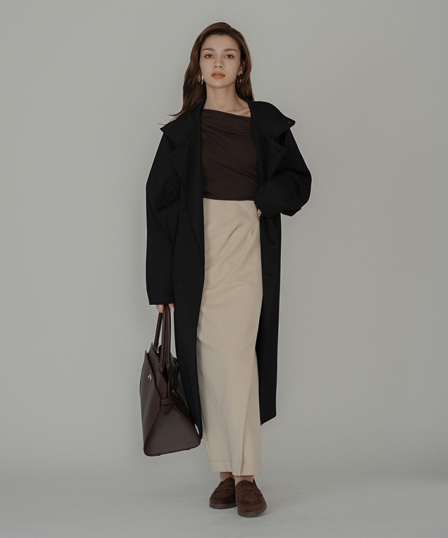 短丈 シアートップス タイト オフショルトップス ドレープ スタイルアップ オフィス 万能トップス 着回し インナートップス オシャレ 無地 女性らしい モテコーデ デートコーデ 大人 あざと可愛い 肌見せ 港区 ラウンジ 韓国風 韓国系 綺麗め 細見え カジュアル スタイル盛れ KINO THE KEI