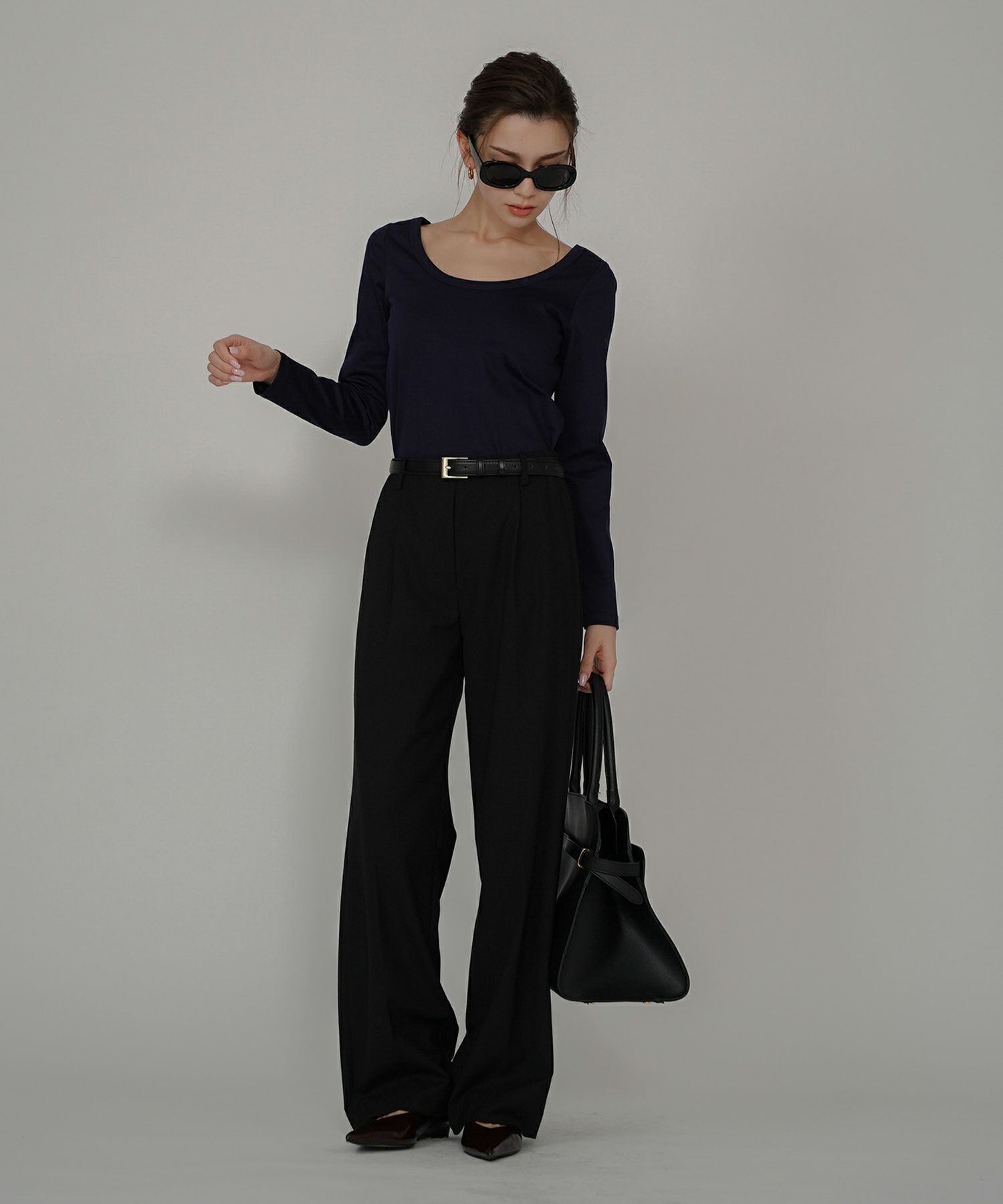 uネック tシャツ クルーネック 深め カットソー タイト ルームウエア オシャレ 無地 オフショル ロンT  女性らしい モテワンピ デートコーデ 大人 ディナー あざと可愛い 肌見せ 韓国風 綺麗め 細見え カジュアル スタイル盛れ KINO THE KEI