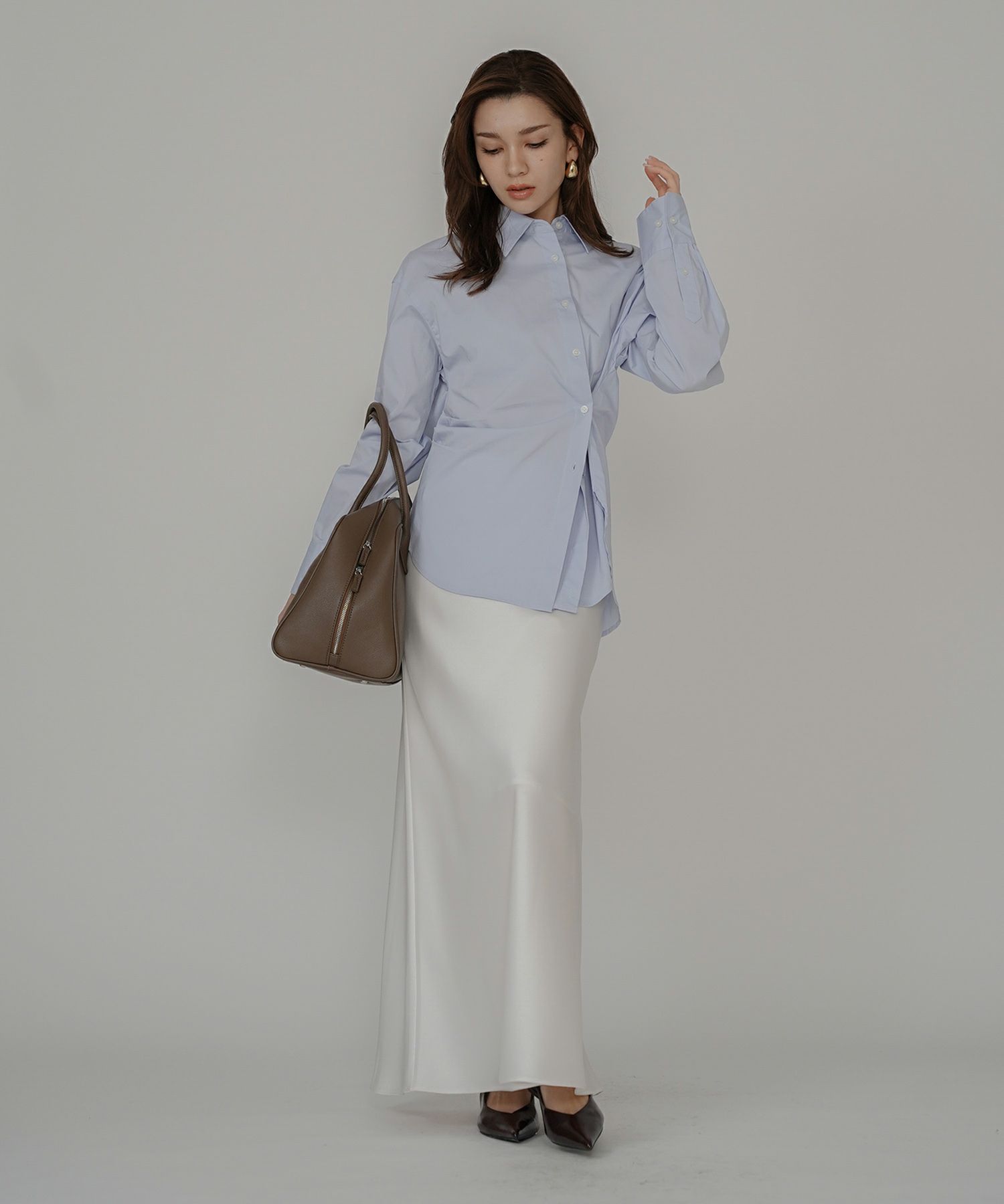  ルーズ 美脚 感動 スタイルアップ Iライン ナロースカート マーメイドスカート サテンスカート ロングスカート オシャレ 無地 女性らしい モテコーデ ベーシック シンプル デートコーデ 大人 あざと可愛い 肌見せ 韓国風 綺麗め 細見え カジュアル スタイル盛れ KINO THE KEI