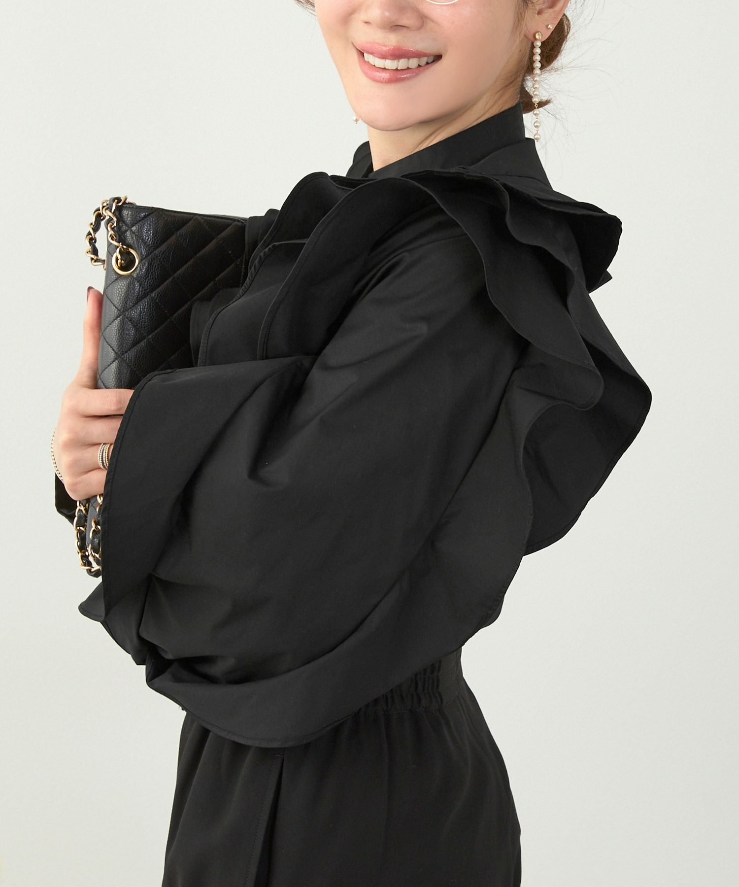 手洗い可 ビッグカラー 大人可愛い 上品 きれいめ オフィス 大人カジュアル フェミニン 白黒 ジョイントスペース