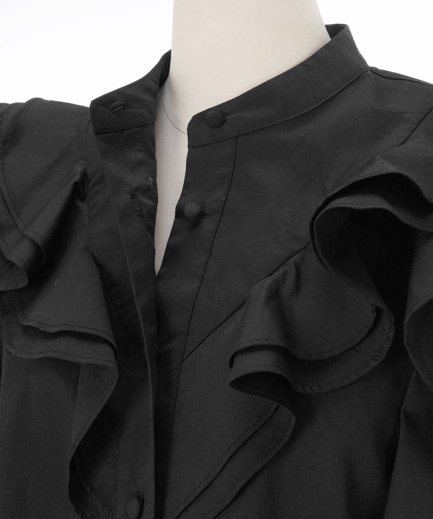 手洗い可 ビッグカラー 大人可愛い 上品 きれいめ オフィス 大人カジュアル フェミニン 白黒 ジョイントスペース