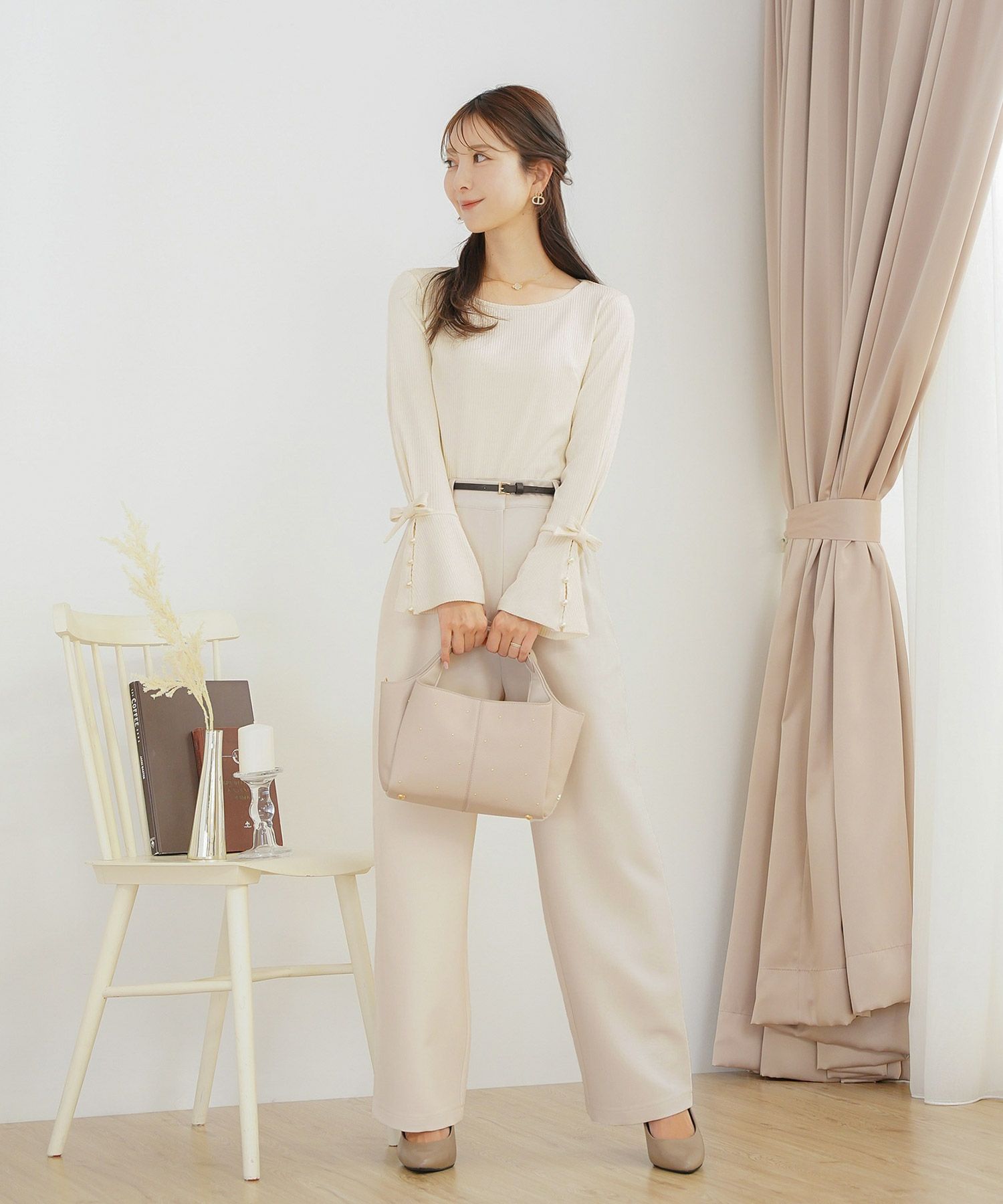 トップス カットソー リブ 袖口 リボン 切替 フレア ベルスリーブ フレアスリーブ シンプル 袖映え パール クルーネック 春 秋