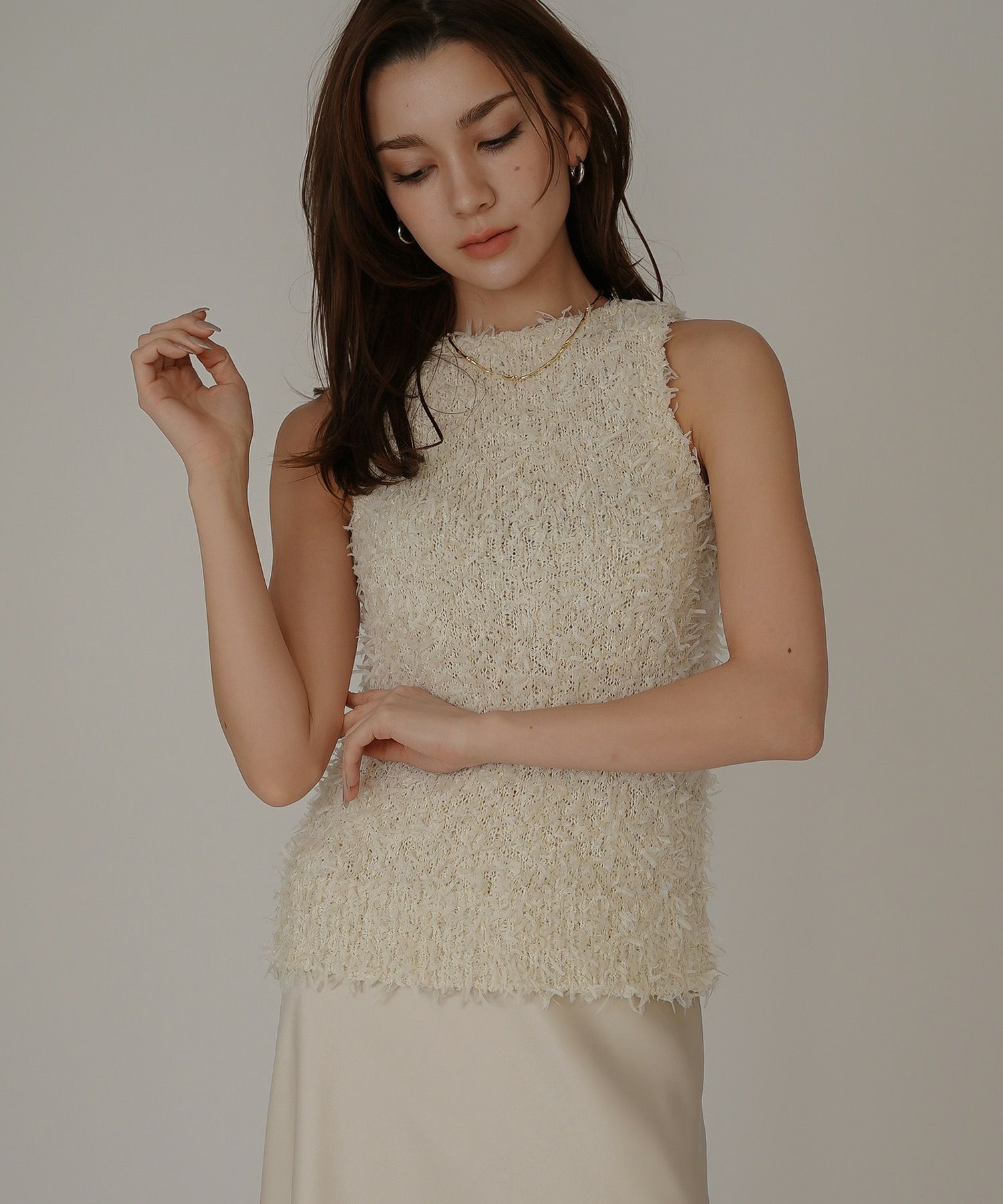 アメリカンスリーブ Vネック 2WAY フェザー レイヤード ファーベスト  海外系 きれいめ 韓国風 韓国系 スタイル盛れ KINO THE KEI