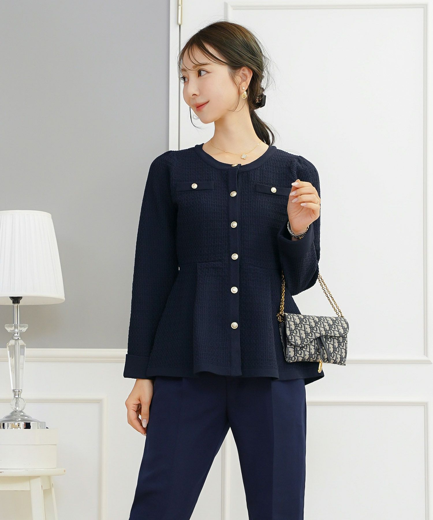 レディース ペプラム ニット ジャケット ノーカラー クルーネック セレモニー 入卒 授業参観 式 きれいめ 上品 シンプル ストレッチ オケージョン 入園 卒業 エレガント アイボリー ピンク ネイビー アソート柄 ツイード 春 秋 冬